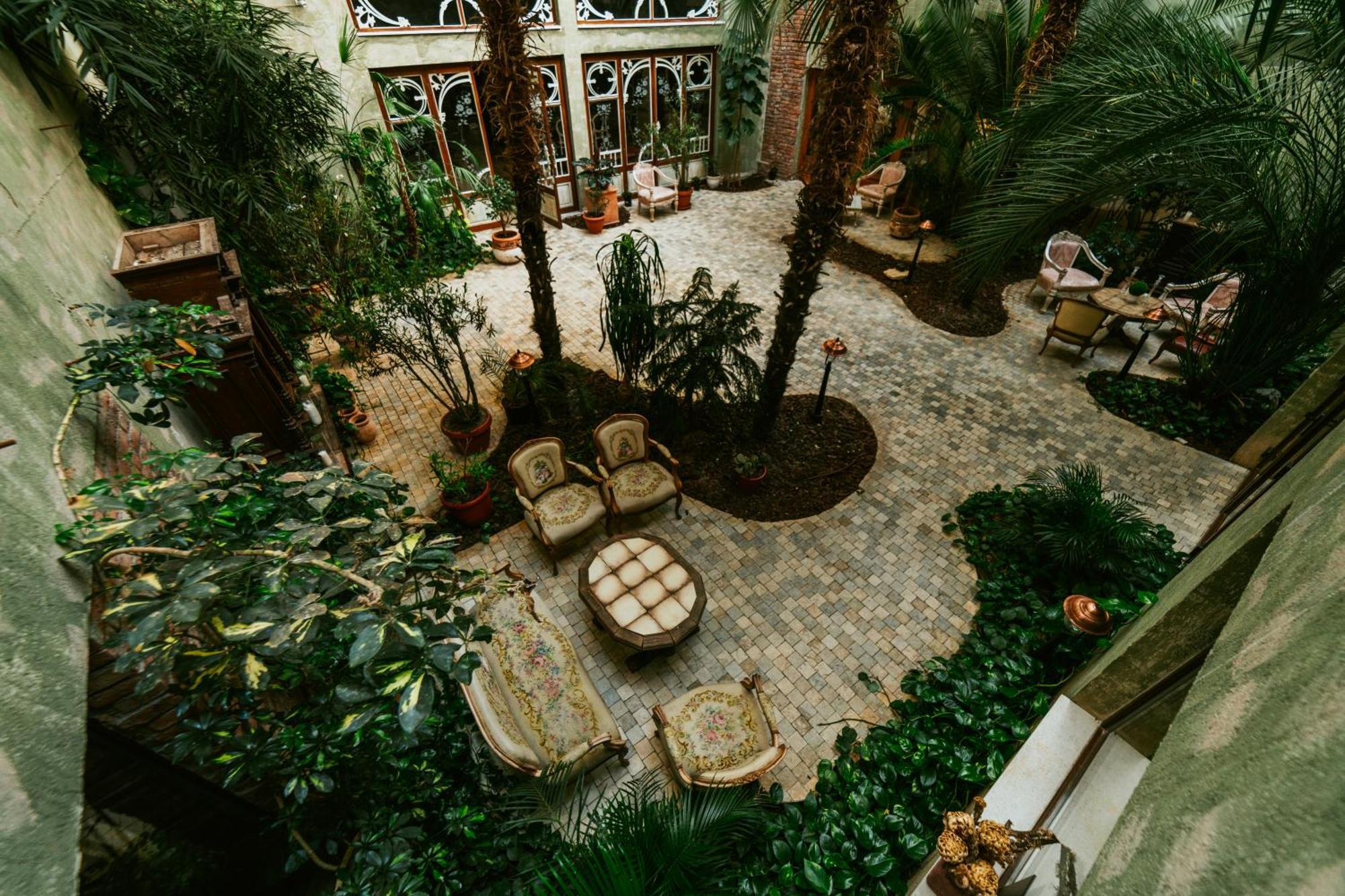 Sungarden Golf & מלון