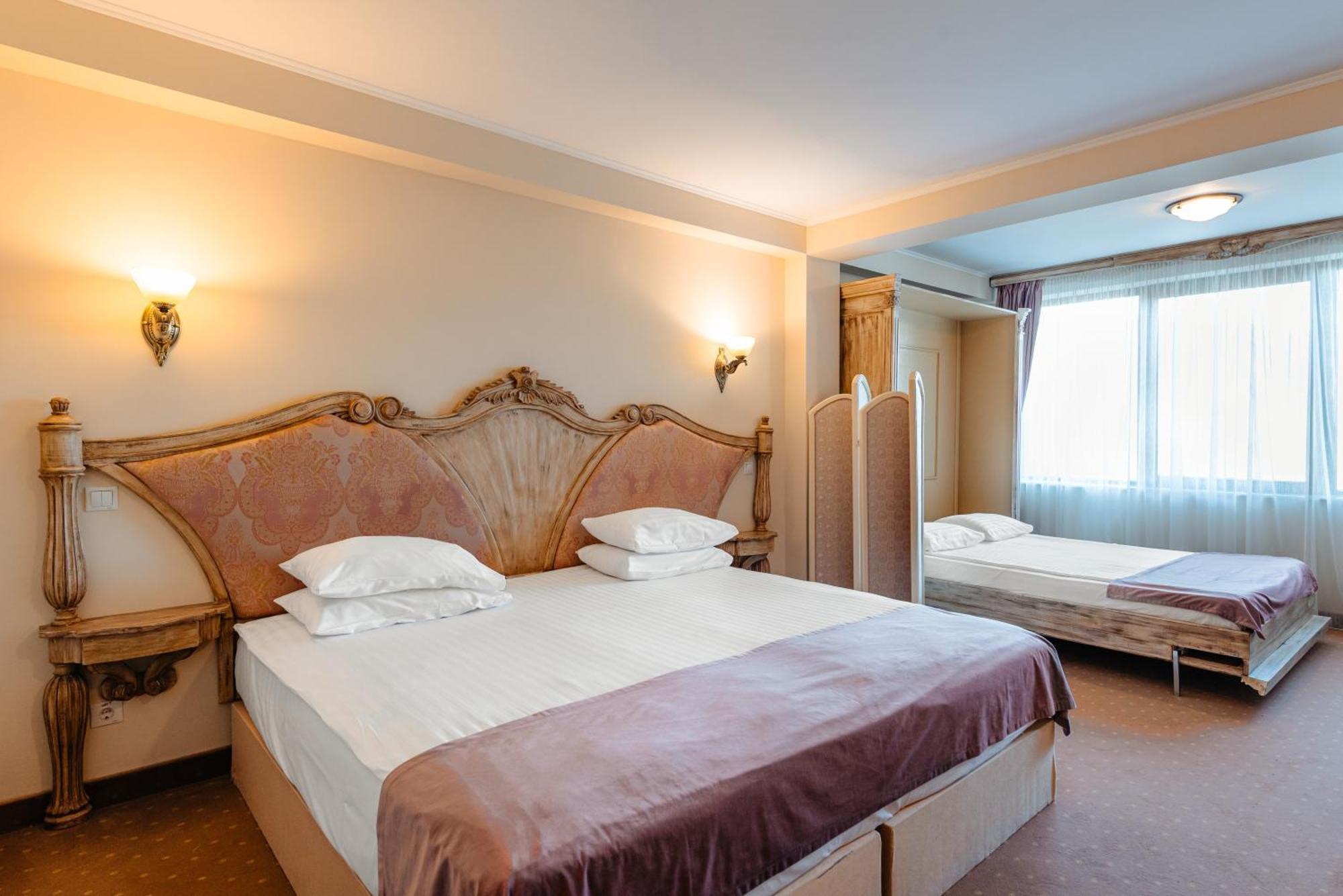Sungarden Golf & מלון Baciu (Cluj)