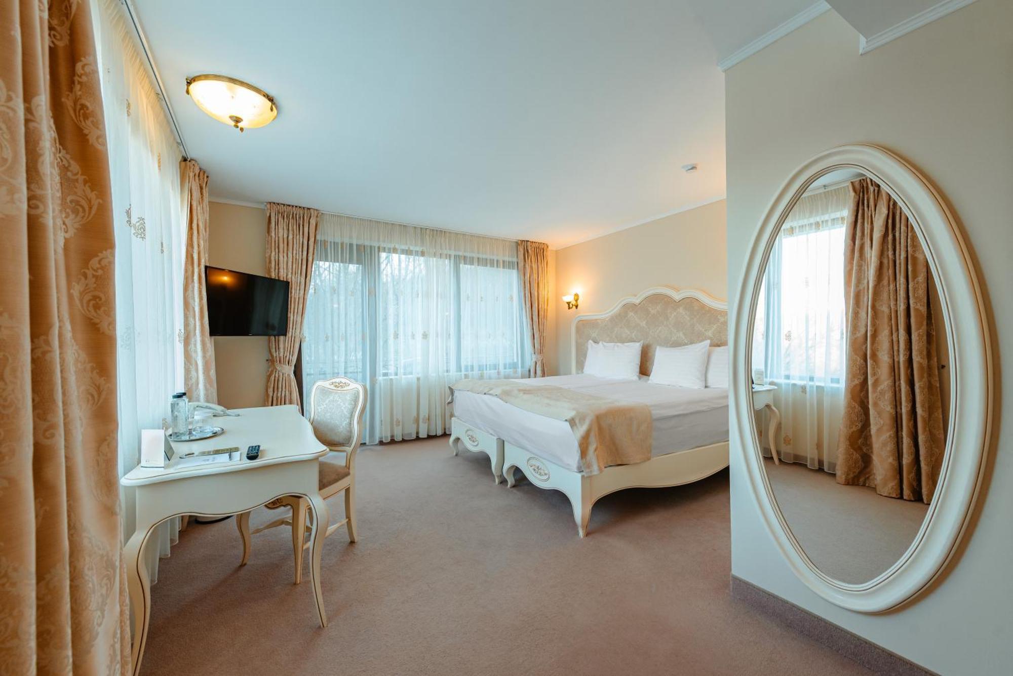 מלון Sungarden Golf & Baciu (Cluj)