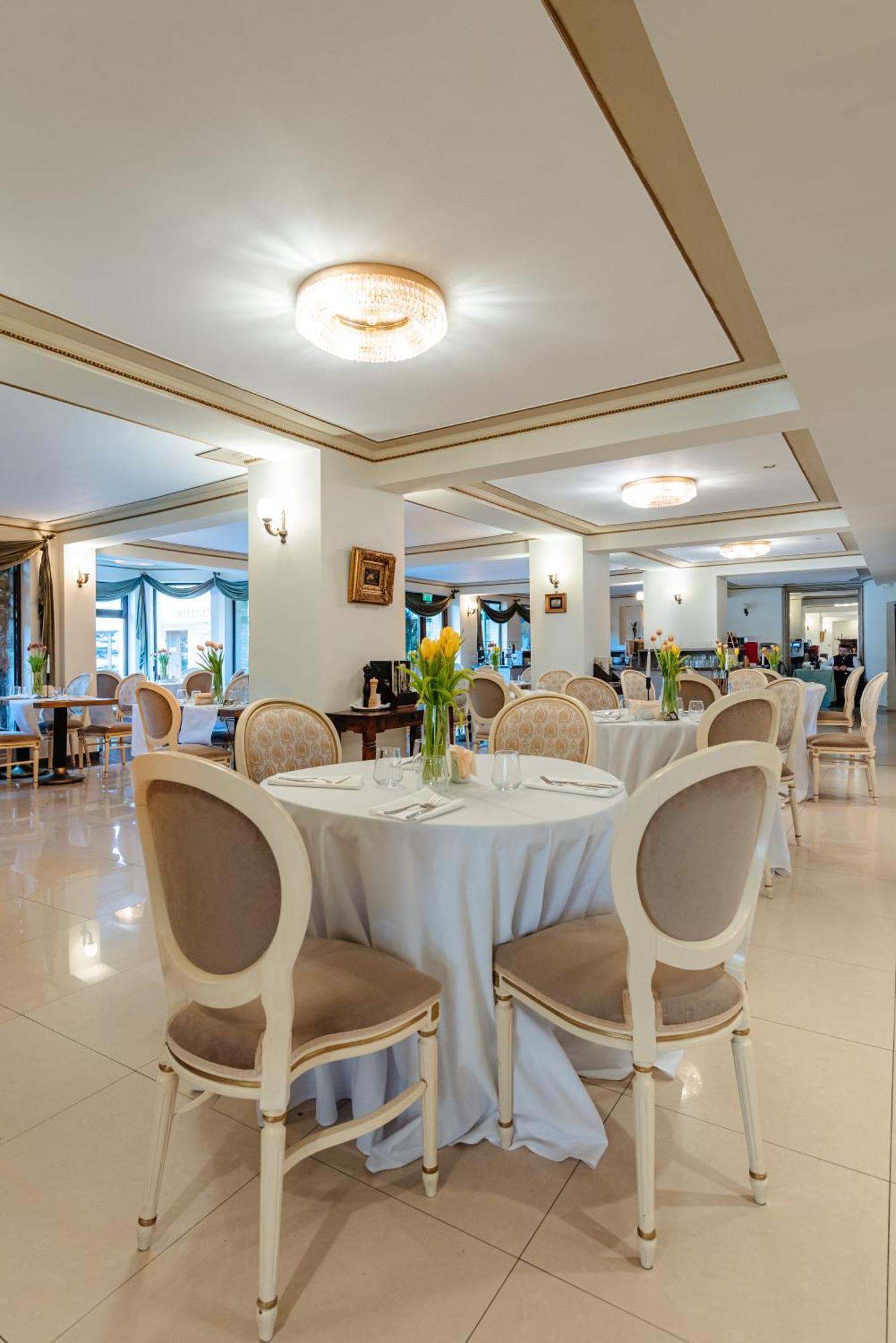 מלון Sungarden Golf & 5*